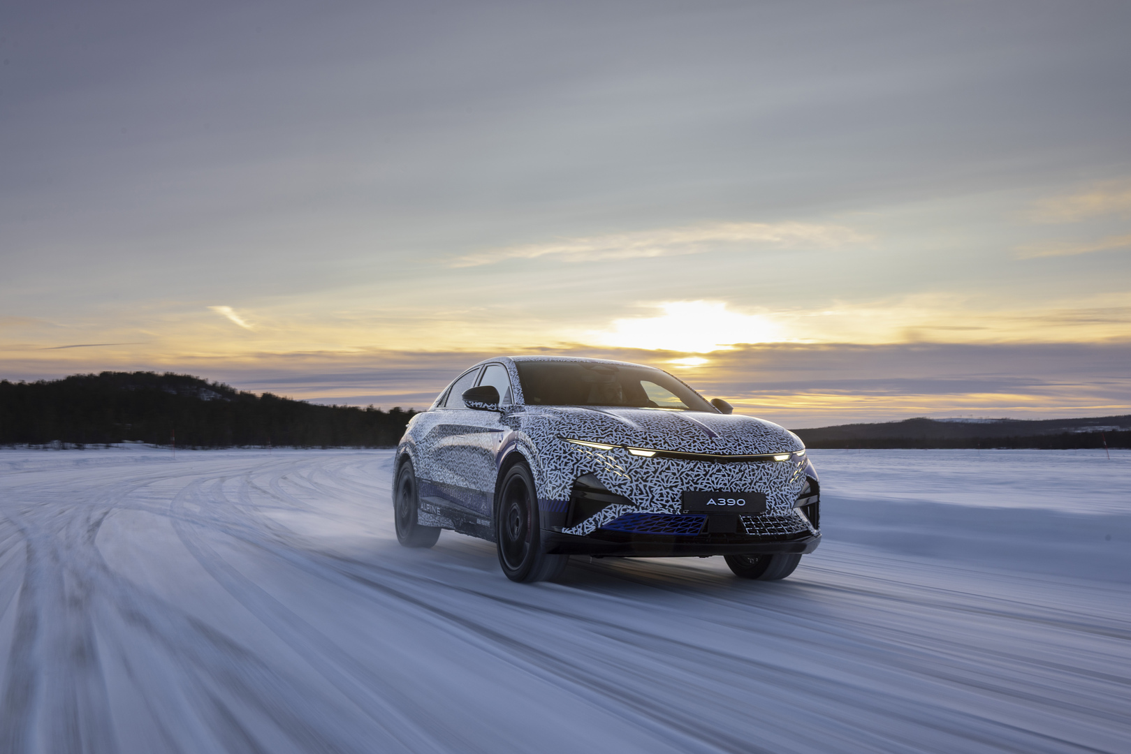 A390: Alpine’s Fastback Conquers Arctic Thrills